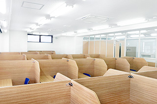 生徒さんがじっくり集中して勉強できる環境を整えております。